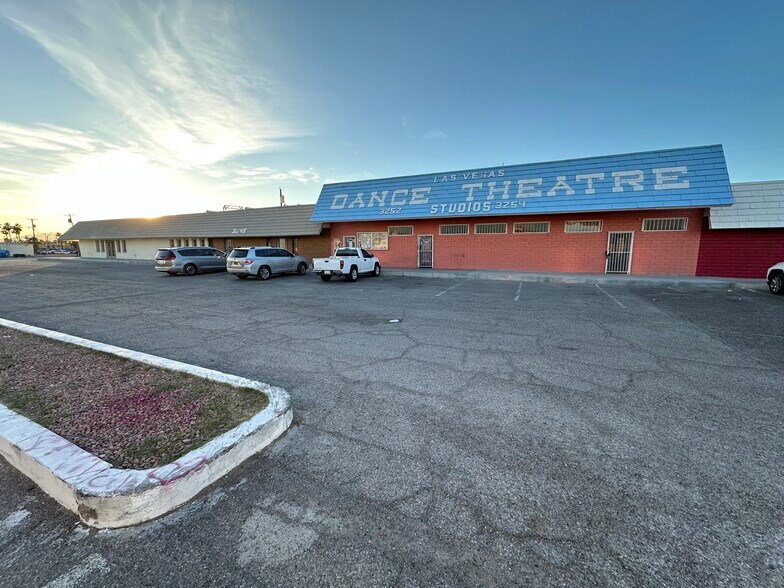 More Photos Of 3248 Civic Center Dr, North Las Vegas Storefront For Sale
