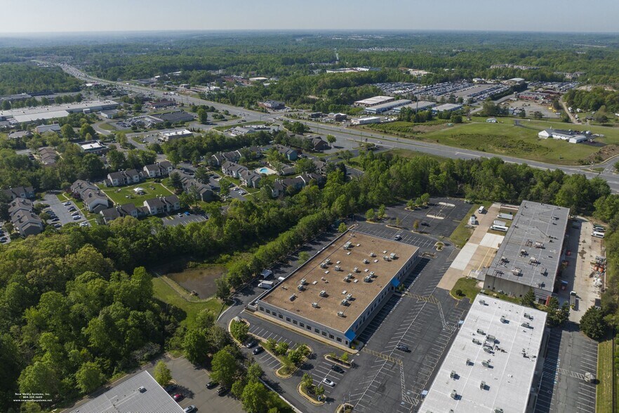 More Photos Of 110 Juliad Ct, Fredericksburg Flex For Sale