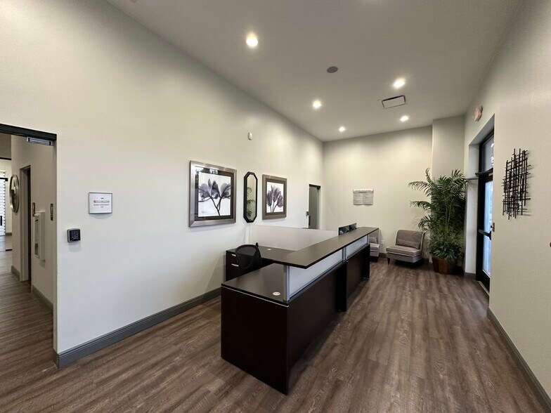 More Photos Of 952 International Pky, Lake Mary Office Residential For Lease