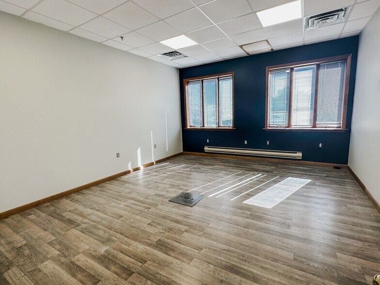 More Photos Of 141 Innovation Dr, Duncansville Warehouse For Lease