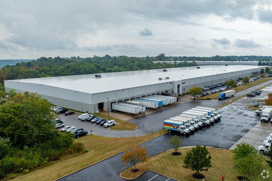 More Photos Of 2250-2300 Progress Dr, Hebron Warehouse For Lease