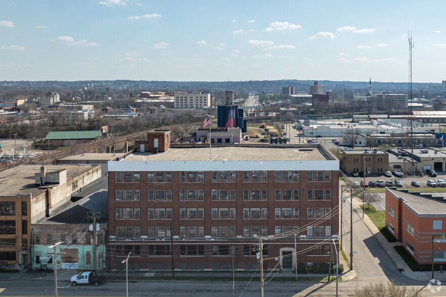 More Photos Of 804 E Monument Ave, Dayton Industrial For Lease