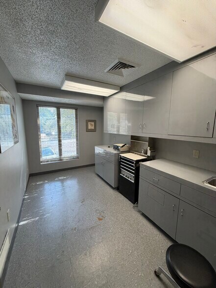 More Photos Of 3500 W Market St, Akron Medical For Sale