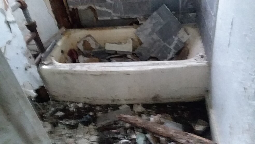 More Photos Of 1875 Forest Hills Blvd, Cleveland Apartments For Sale