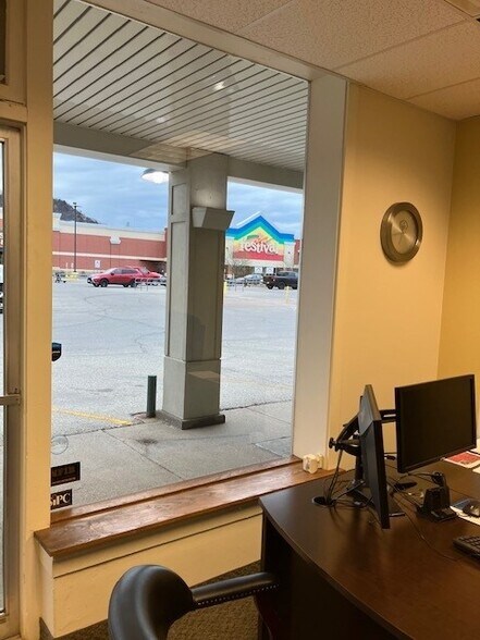 More Photos Of 1521-1611 Losey Blvd S, La Crosse Freestanding For Lease