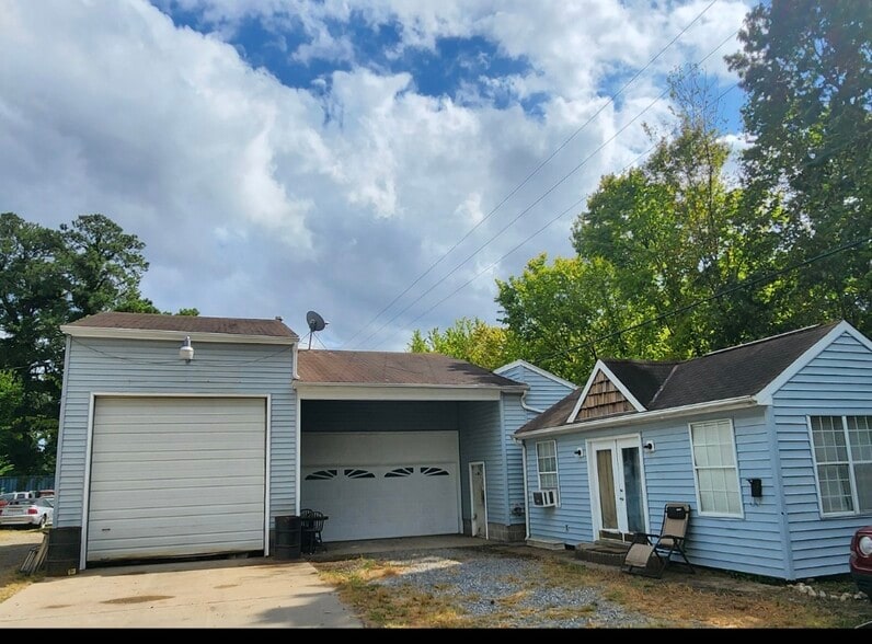 Primary Photo Of 450 Bellwood Rd, Newport News Warehouse For Sale