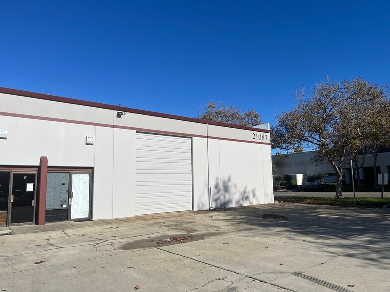 More Photos Of 21087 Cabot Blvd, Hayward Warehouse For Sale