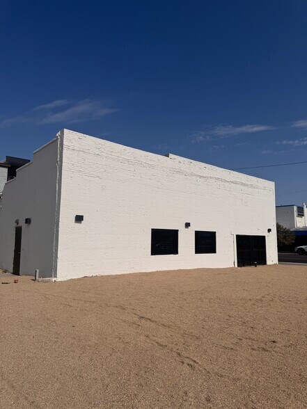 More Photos Of 1215 E Van Buren St, Phoenix Restaurant For Sale