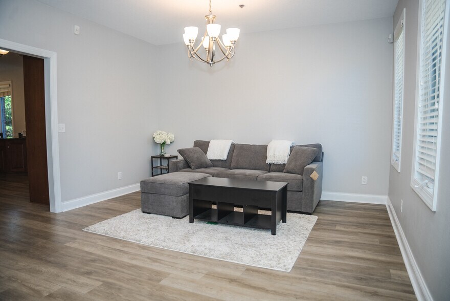 More Photos Of 18088-18140 Legacy Village Ct, South Bend Apartments For Sale