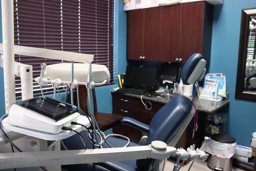 More Photos Of 1507 S Hiawassee Rd, Orlando Medical For Lease