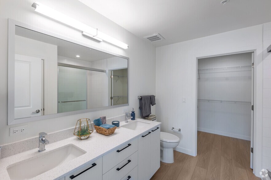 More Photos Of 8205 Commerce, Miami Lakes Apartments For Lease