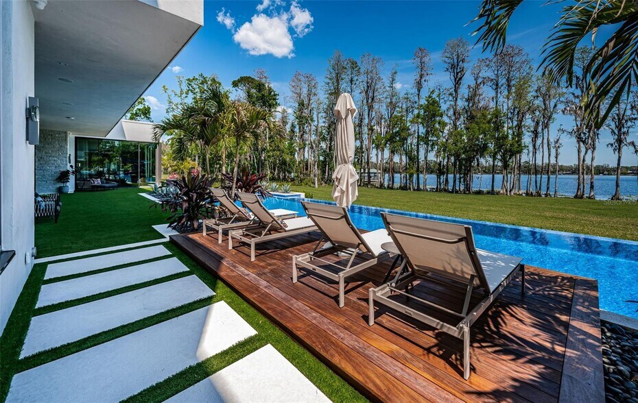 More Photos Of 18725 Jiretz Rd, Odessa Flex For Sale