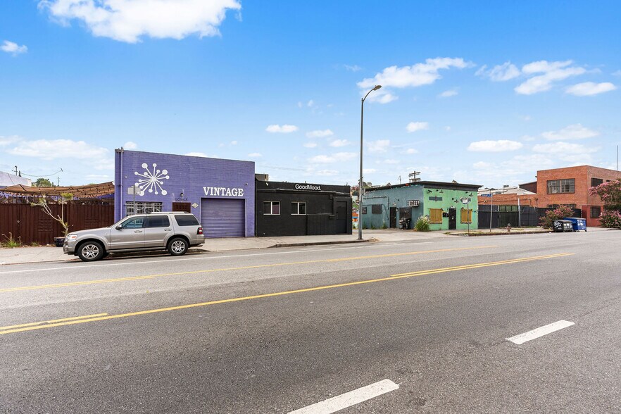 More Photos Of 5254 Alhambra Ave, Los Angeles Distribution For Sale