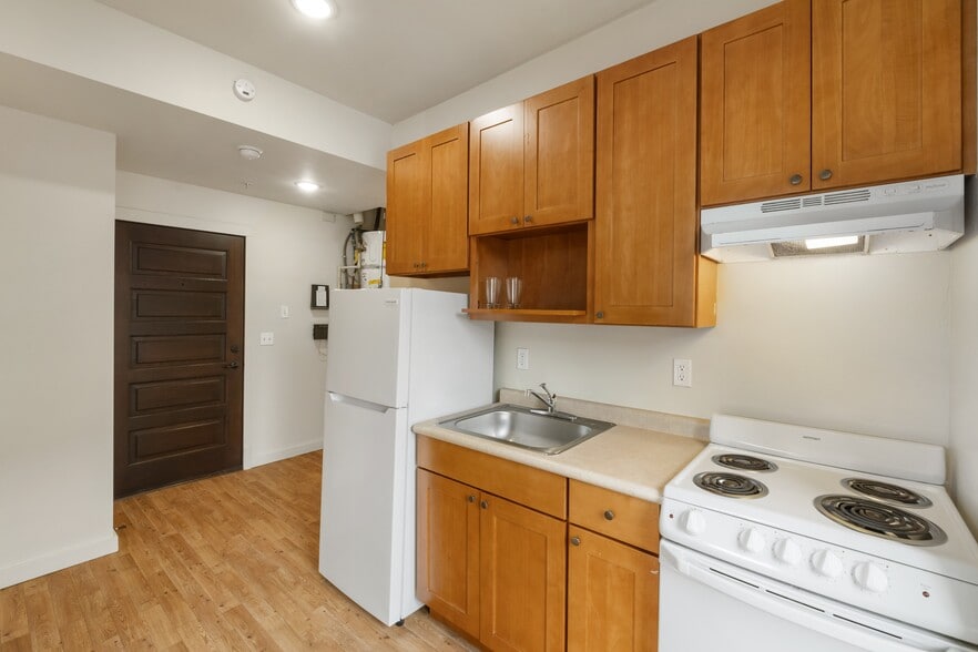More Photos Of 668 S King St, Seattle Apartments For Lease