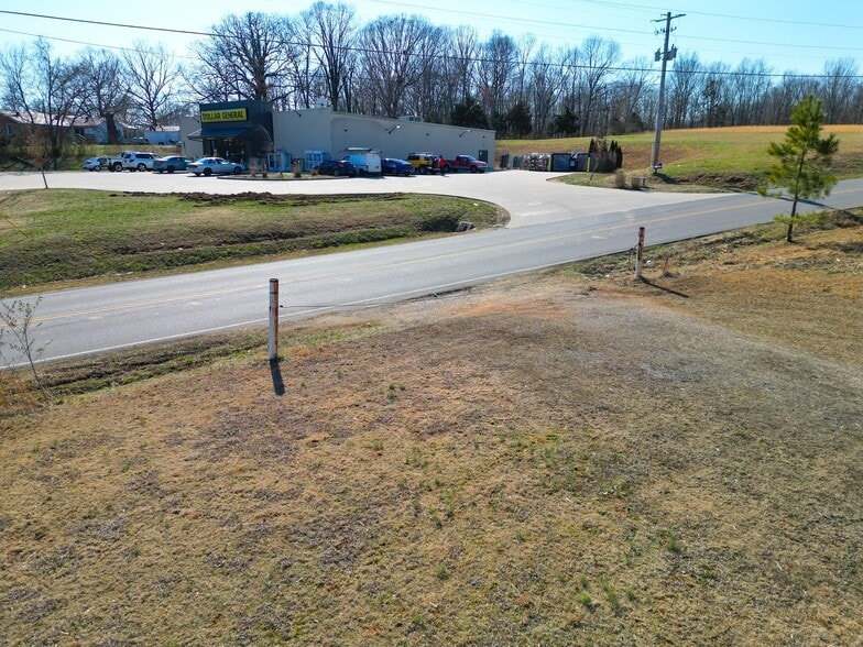 More Photos Of 2815 TN-49 Hwy, Charlotte Auto Repair For Sale