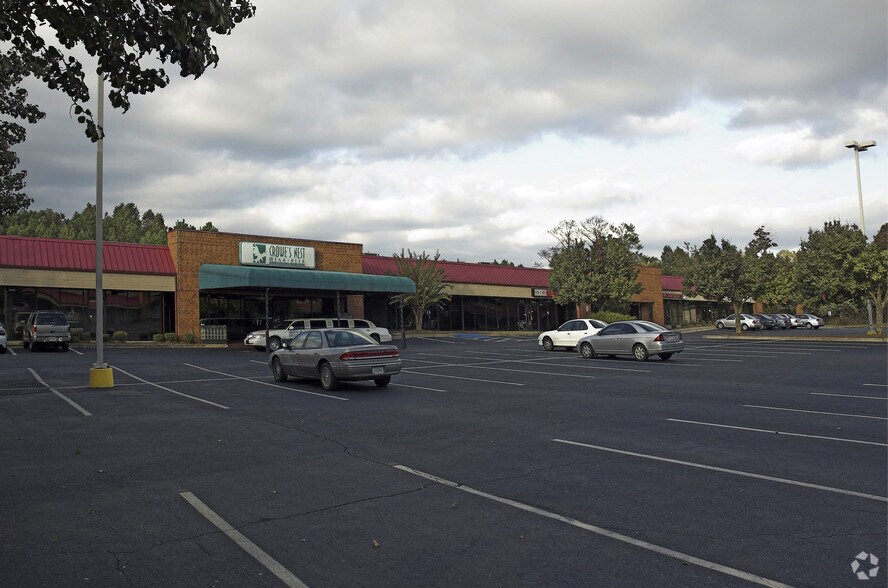 More Photos Of 5495 Old National Hwy, College Park Storefront For Sale