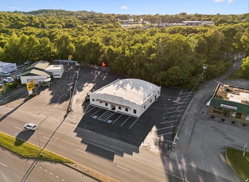 More Photos Of 111 Nashville Hwy N, Columbia Freestanding For Sale