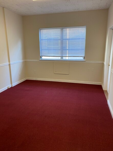 More Photos Of 7809 Old Georgetown Rd, Bethesda Office For Lease