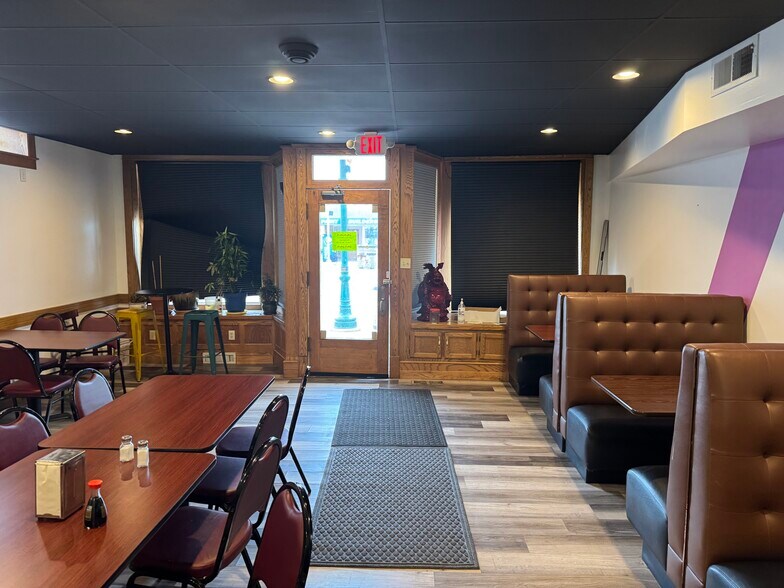 More Photos Of 200 S Main St, Pine Island Restaurant For Sale