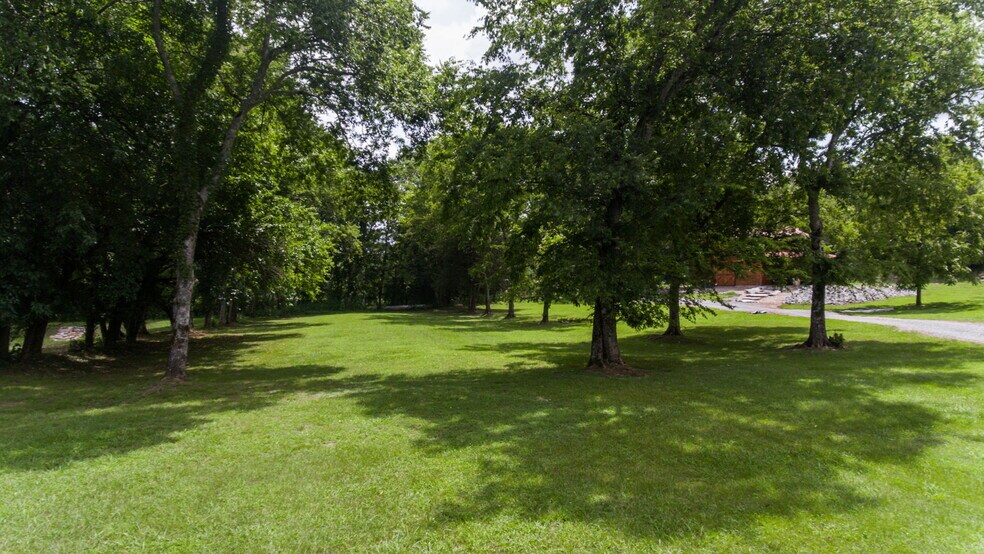 More Photos Of 177 Providence Rd, Fayetteville Specialty For Sale