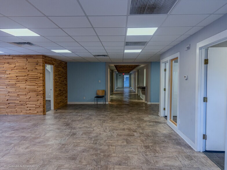 More Photos Of 1425 NW 6th St, Gainesville Office For Lease