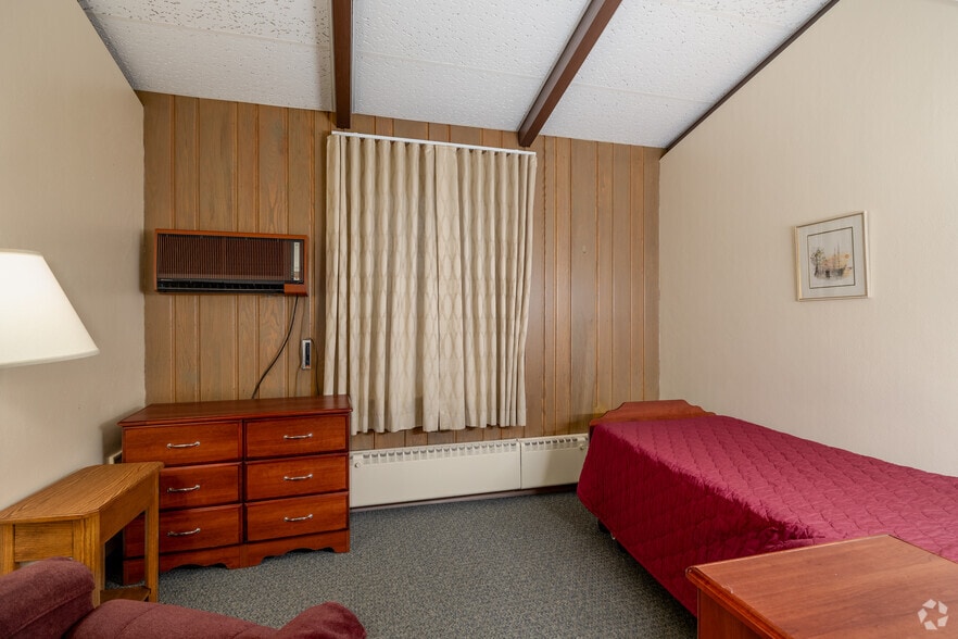 More Photos Of 2812 Harvard Ave NW, Canton Assisted Living For Sale