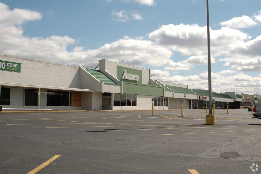 More Photos Of 3162-3180 Lake Rd, Horseheads Storefront For Sale