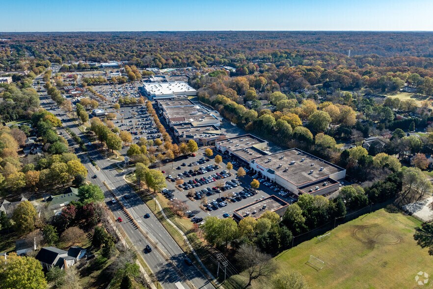 More Photos Of 8008 Providence Rd, Charlotte Land For Lease