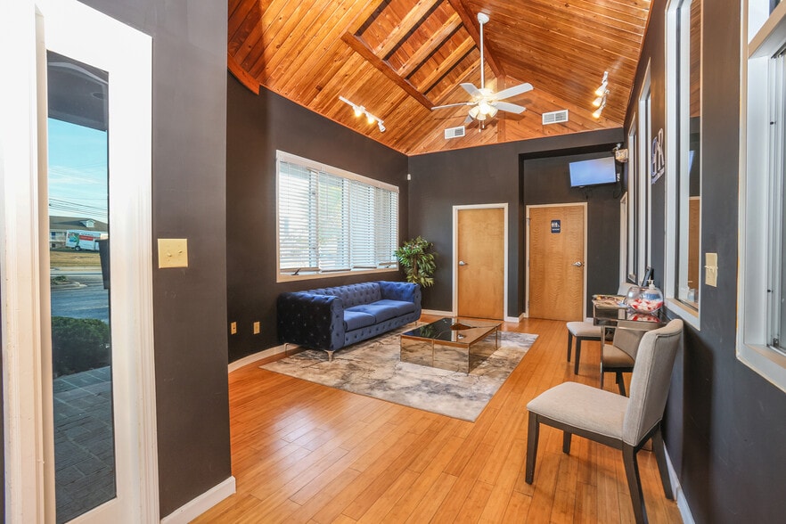 More Photos Of 8311 Two Notch Rd, Columbia Office For Sale