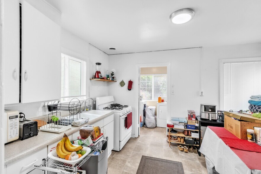More Photos Of 612 Central Ave, Salinas Multifamily For Sale