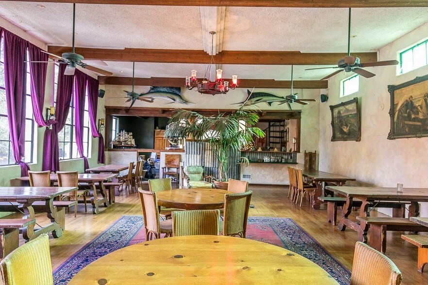 More Photos Of 1105 N Topanga Canyon Blvd, Topanga Restaurant For Sale