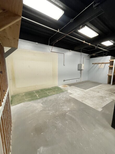 More Photos Of 310 Ohukai Rd, Kihei Office For Sale