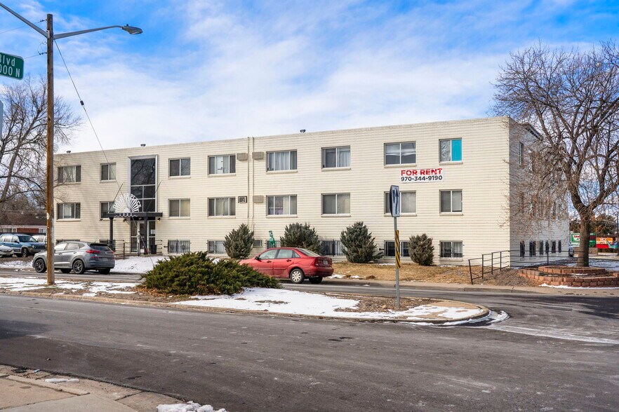 Primary Photo Of 1995 Del Mar Pky, Aurora Apartments For Sale