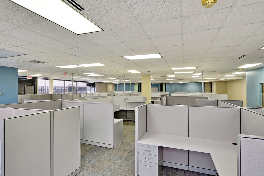 More Photos Of 4354 S Sherwood Forest Blvd, Baton Rouge Office For Lease