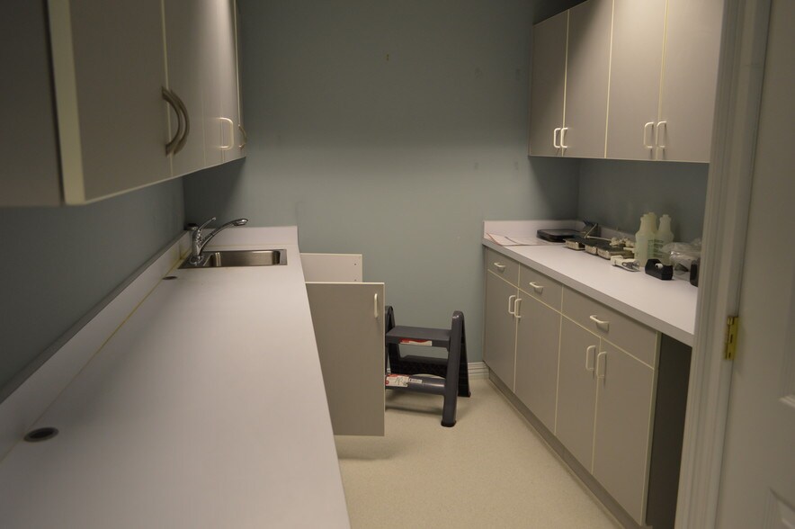 More Photos Of 66 N Main St, Sellersville Medical For Sale