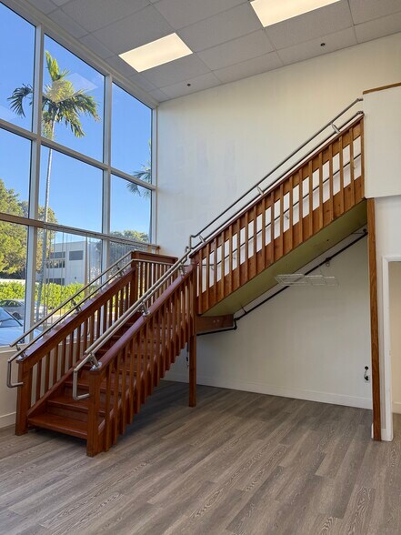 More Photos Of 10458 NW 31st Ter, Doral Light Manufacturing For Lease