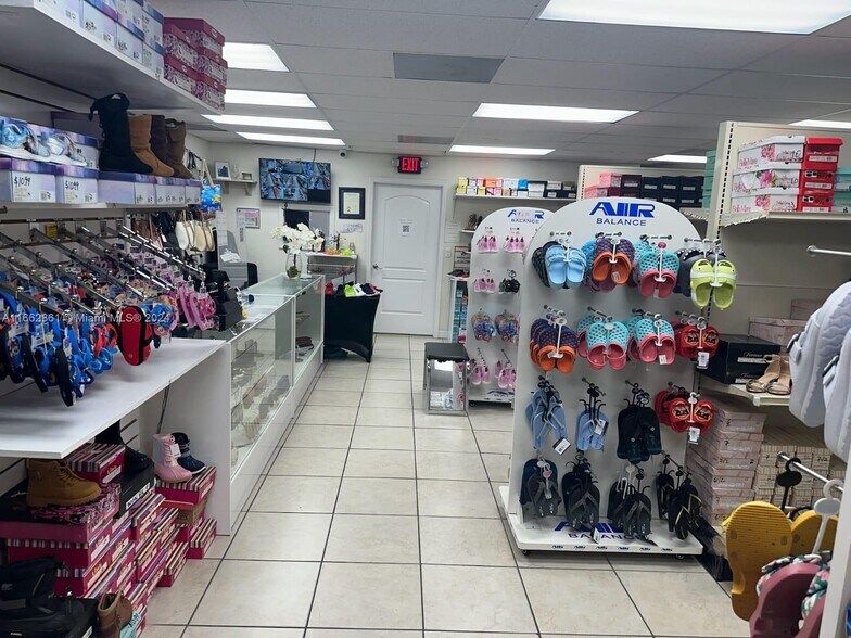 More Photos Of 1767 W 37th St, Hialeah Warehouse For Sale