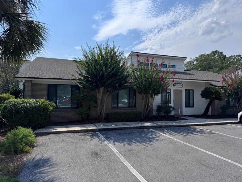 More Photos Of 3741 San Jose Pl, Jacksonville Office For Lease