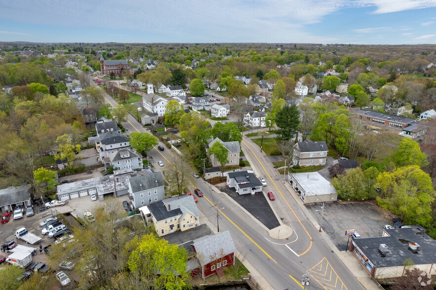More Photos Of 326 N Washington St, North Attleboro General Retail For Lease