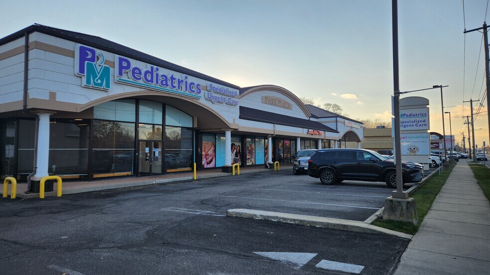 Primary Photo Of 5050 Sunrise Hwy, Massapequa Park Storefront Retail Office For Sale
