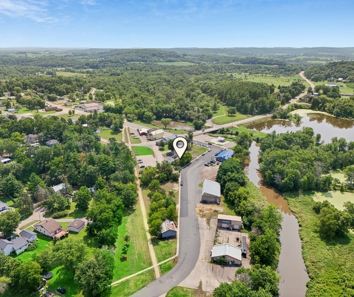 More Photos Of 309 Trail St, La Valle Restaurant For Sale