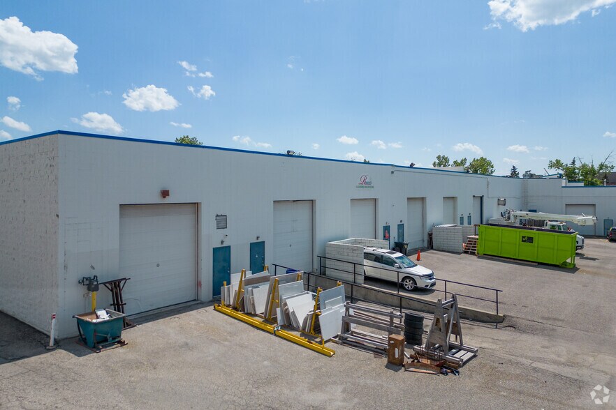 More Photos Of 1530 27th Ave NE, Calgary Light Distribution For Lease