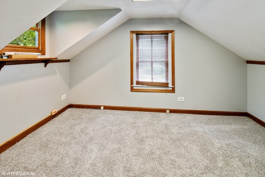 More Photos Of 438 N Hough St, Barrington Office For Sale