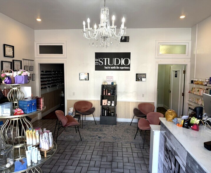 More Photos Of 106 East St, Hutto Office For Lease