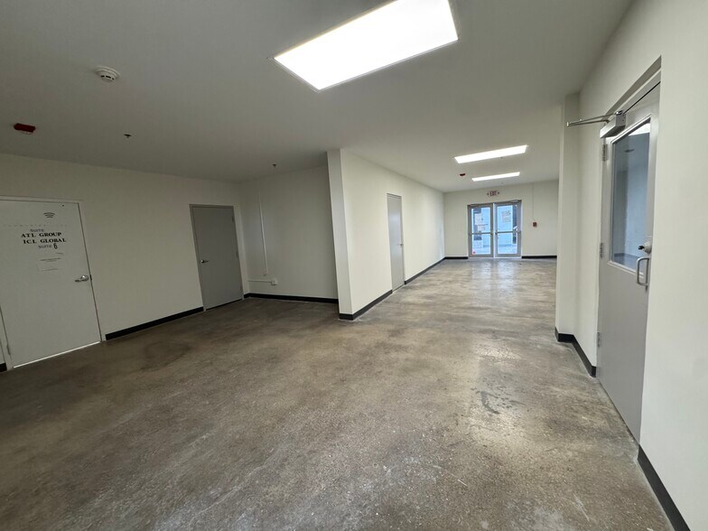 More Photos Of 10700 NW 36th Ave, Miami Warehouse For Lease