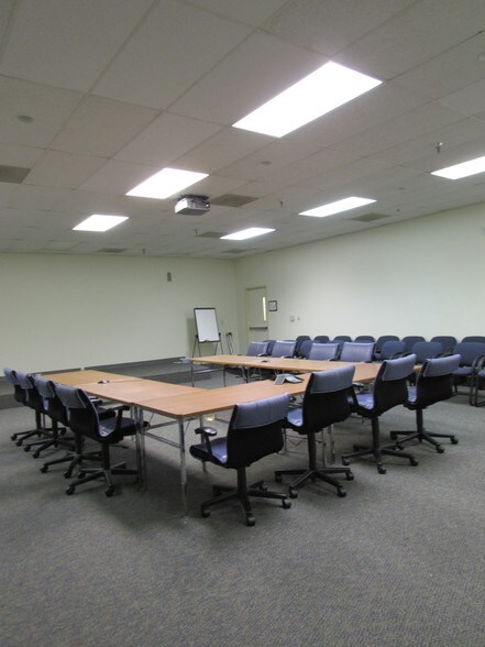 More Photos Of 8955 Drennan Rd, Colorado Springs Flex For Sale