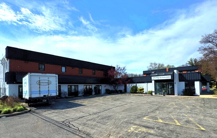 Primary Photo Of 2601 S 6th St, Springfield Medical For Lease
