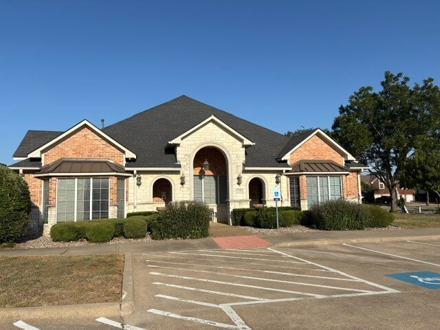 More Photos Of 3325 Premier Dr, Plano Medical For Sale