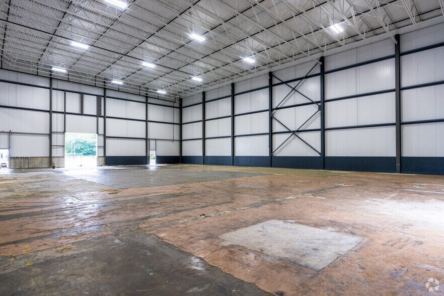 More Photos Of 1537 Grafton Rd, Millbury Warehouse For Lease