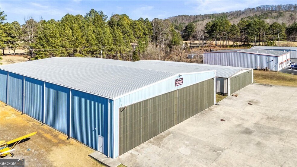 More Photos Of 109 Gasque Dr, LaFayette Airplane Hangar For Sale
